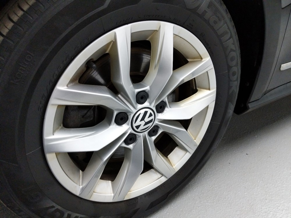 2016 Volkswagen Passat - Wheel