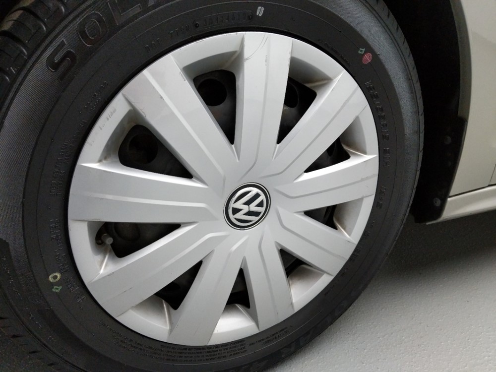 2016 Volkswagen Jetta - Wheel