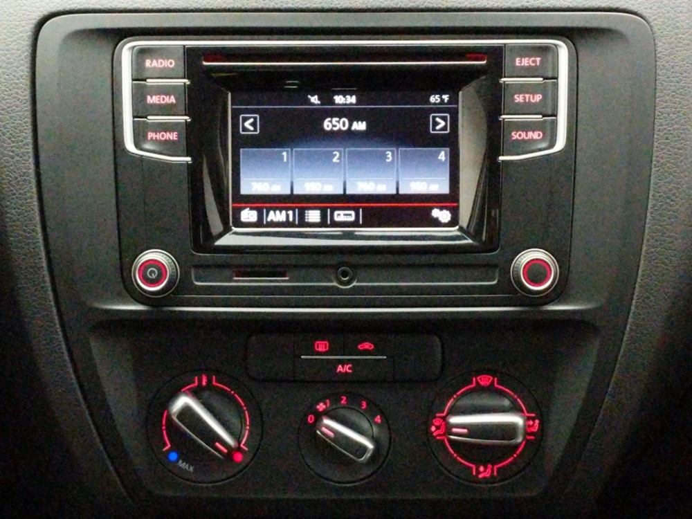 2017 Volkswagen Jetta - Stereo Package