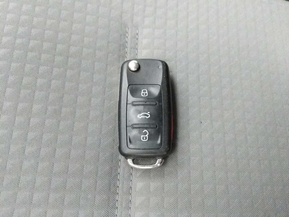 2017 Volkswagen Jetta - Keys
