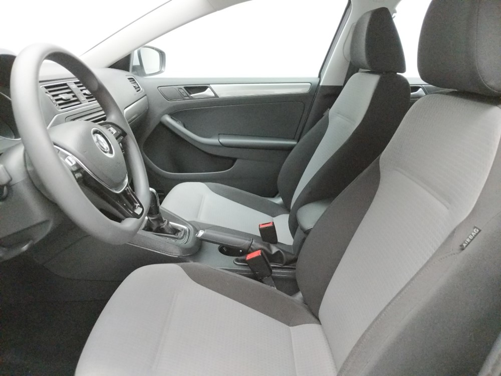 2017 Volkswagen Jetta - Driver Front Seat
