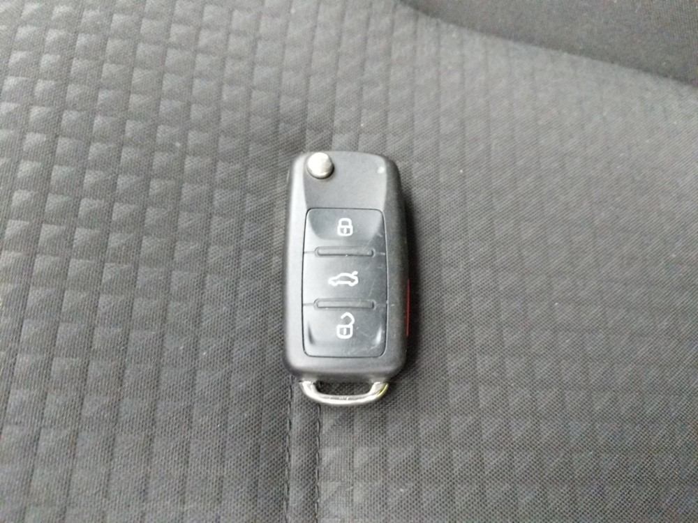2016 Volkswagen Jetta - Keys
