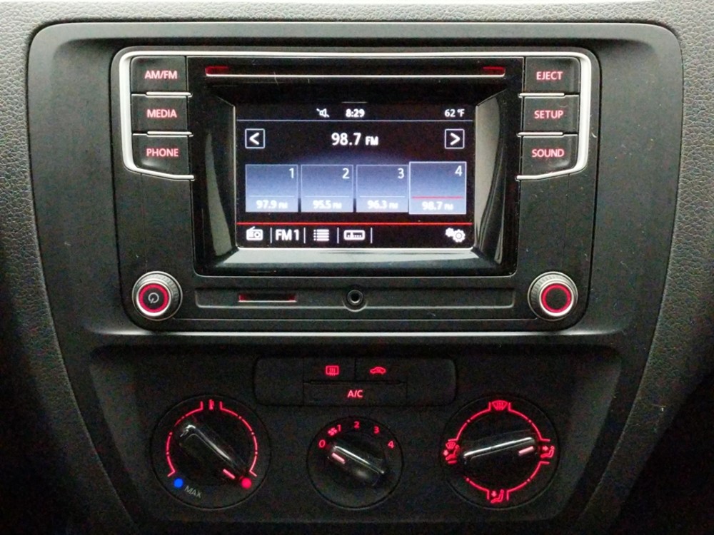 2016 Volkswagen Jetta - Stereo Package