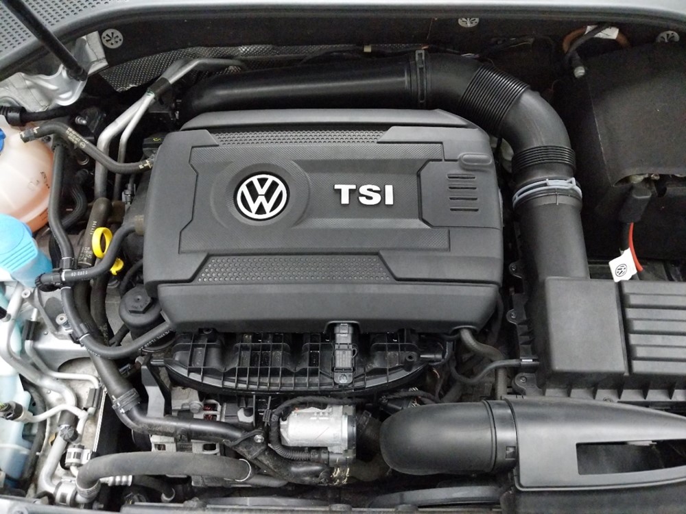 2014 Volkswagen Passat - Engine