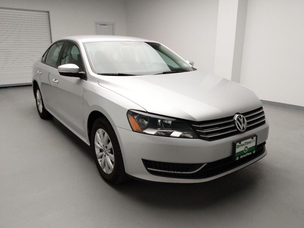 2014 Volkswagen Passat - Passenger Front Bumper