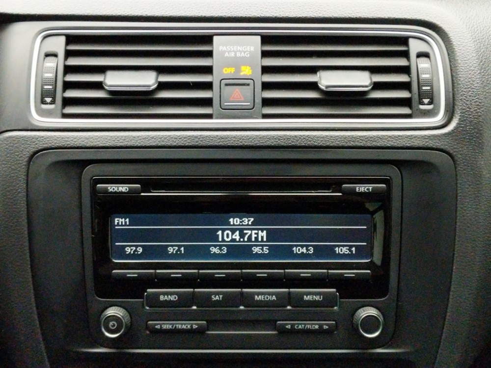 2015 Volkswagen Jetta - Stereo Package