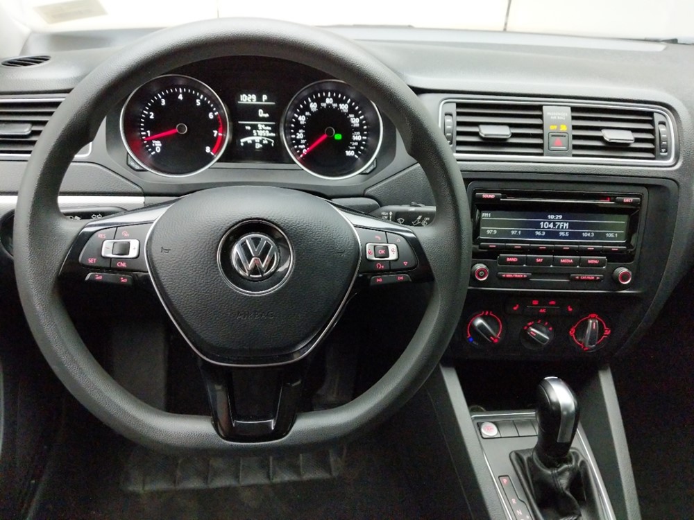 2015 Volkswagen Jetta - Driver Dash