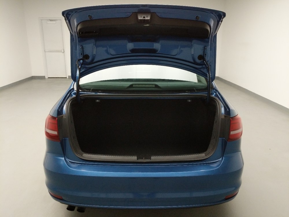 2017 Volkswagen Jetta - Trunk