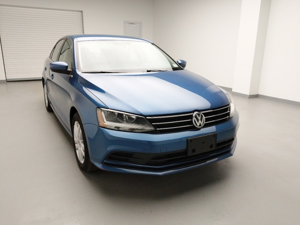2017 Volkswagen Jetta - Passenger Front Hood