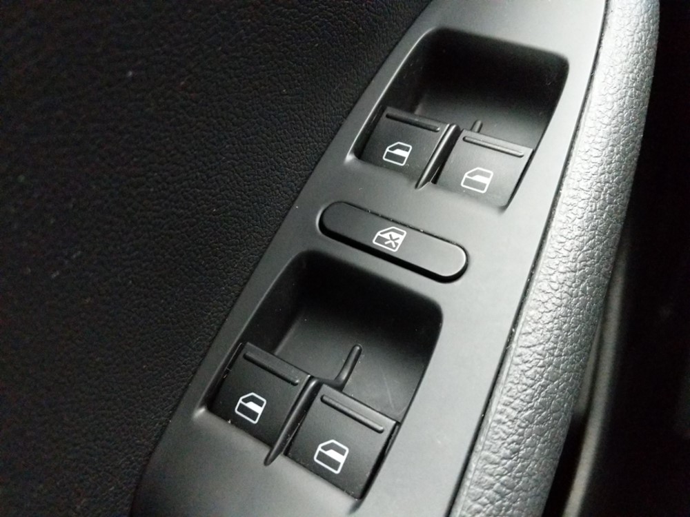 2017 Volkswagen Jetta - Driver Power Windows/Lock Control