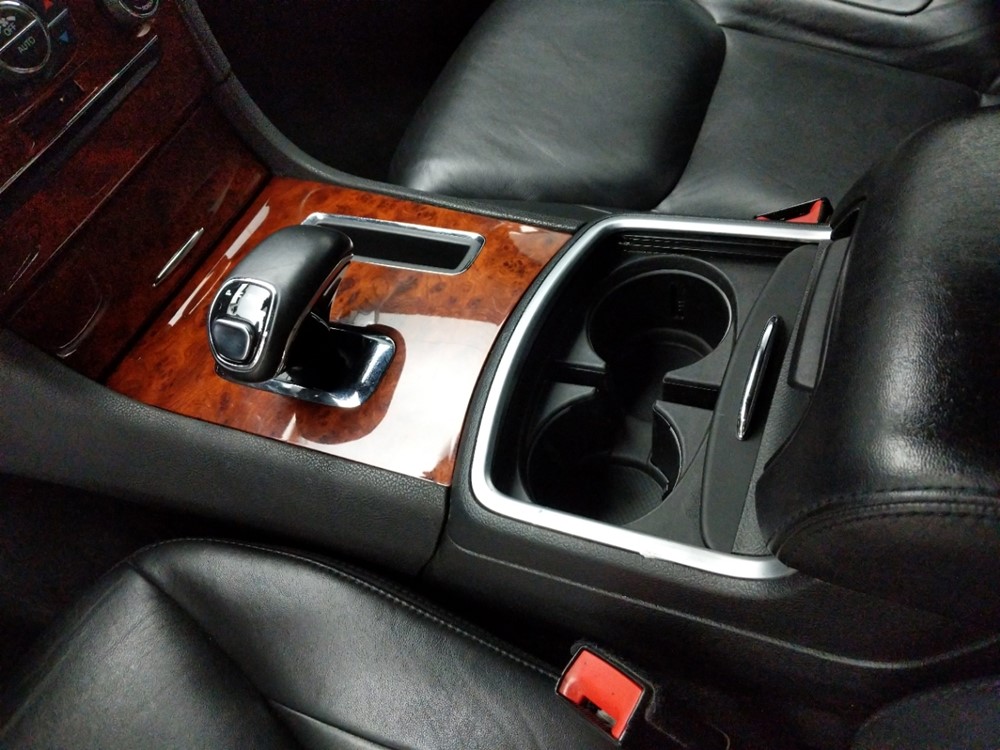 2012 Chrysler 300 - Center Console/Cup Holders