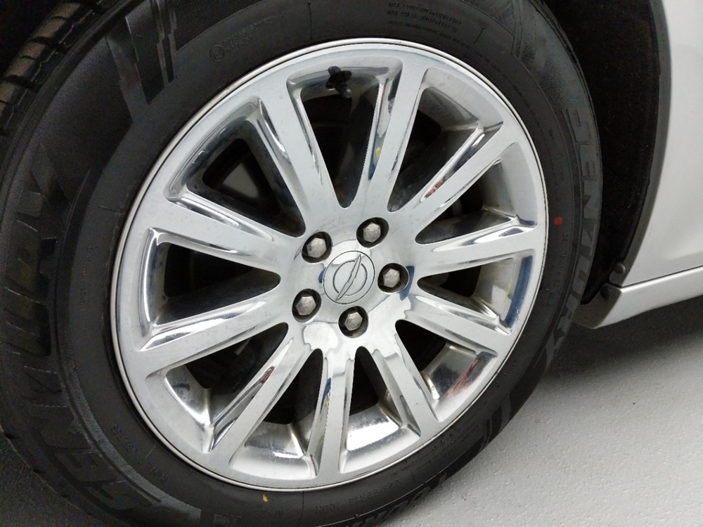 2012 Chrysler 300 - Wheel
