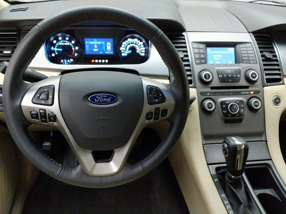 2018 Ford Taurus - Driver Dash