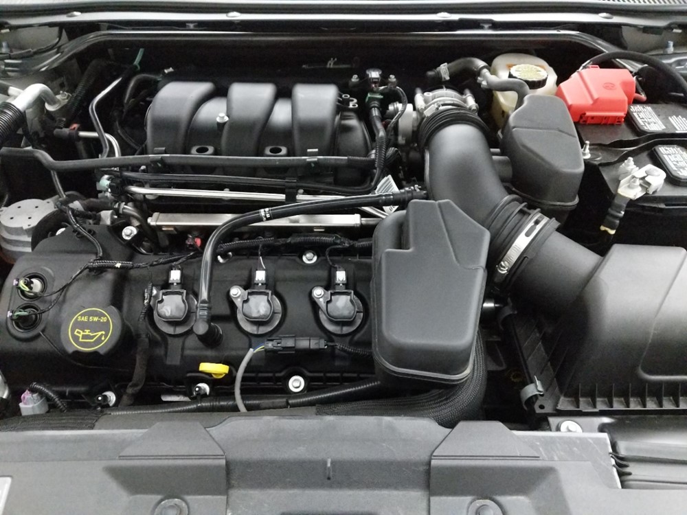 2018 Ford Taurus - Engine