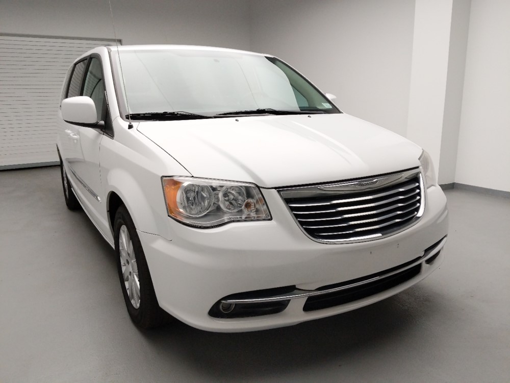 2014 Chrysler Town and Country - Passenger Front Hood