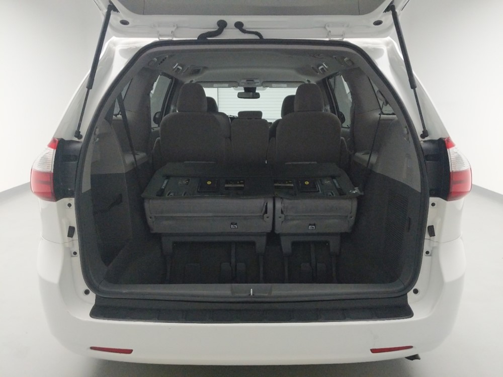 2018 Toyota Sienna - Trunk