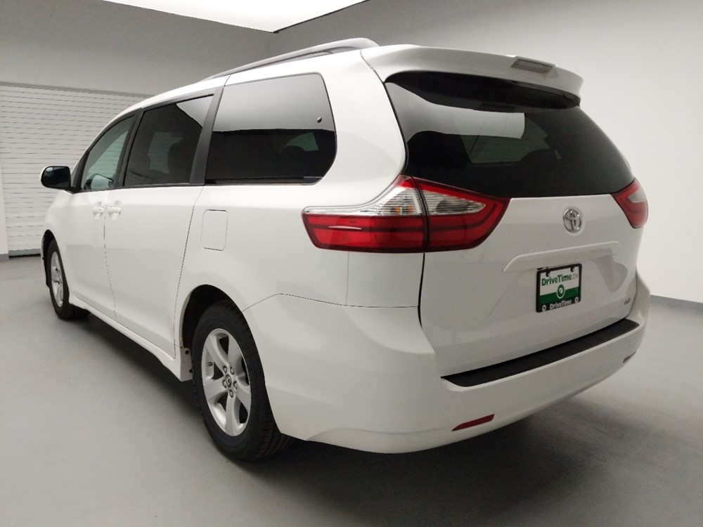 2018 Toyota Sienna - Driver Rear Bumper