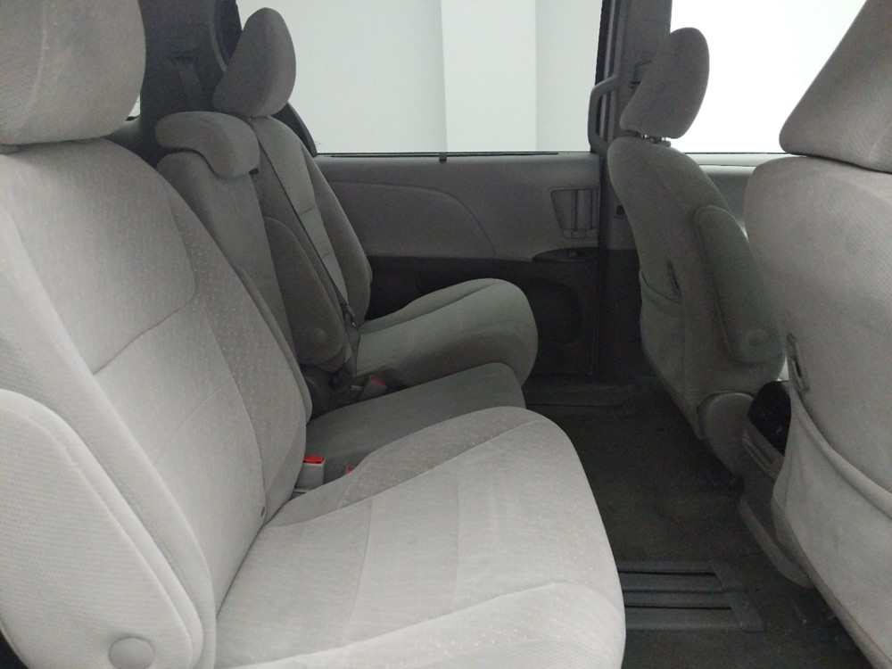 2018 Toyota Sienna - Passenger Rear Seat
