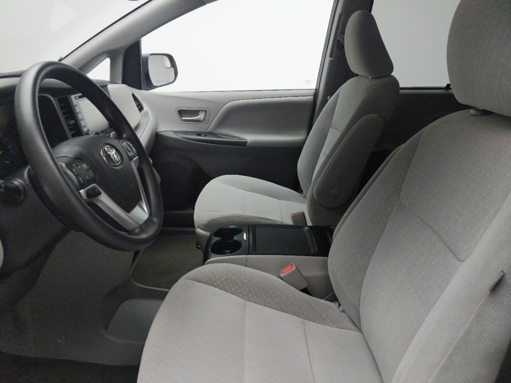 2018 Toyota Sienna - Driver Front Seat