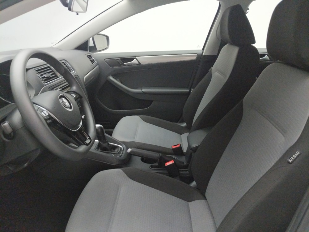 2018 Volkswagen Jetta - Driver Front Seat