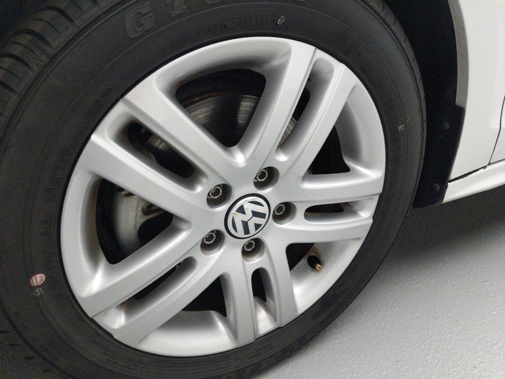 2018 Volkswagen Jetta - Wheel