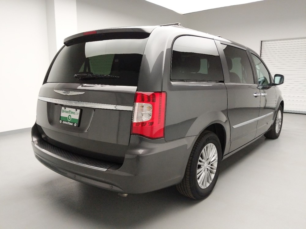 2016 Chrysler Town and Country - Passenger Rear Bumper