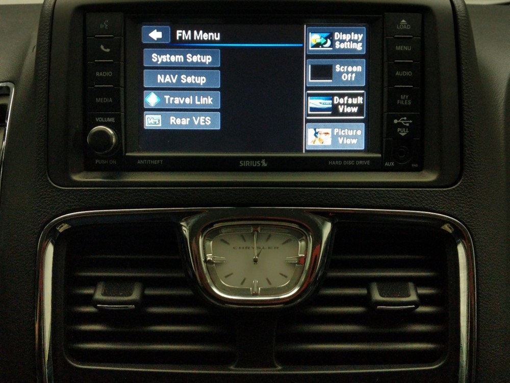 2016 Chrysler Town and Country - Stereo Package