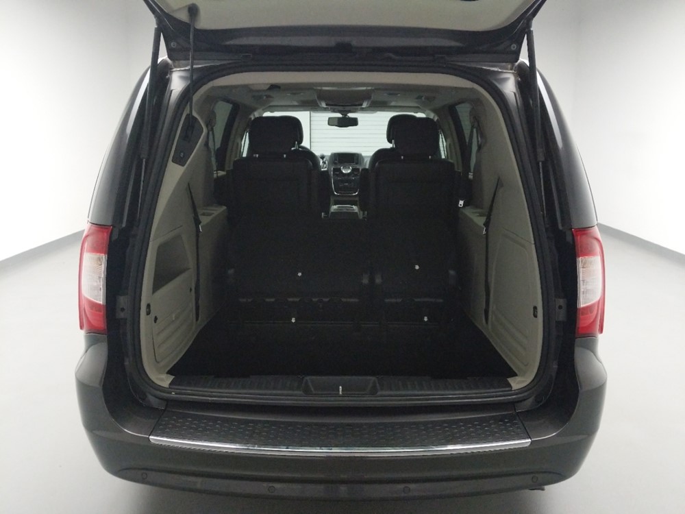 2016 Chrysler Town and Country - Trunk