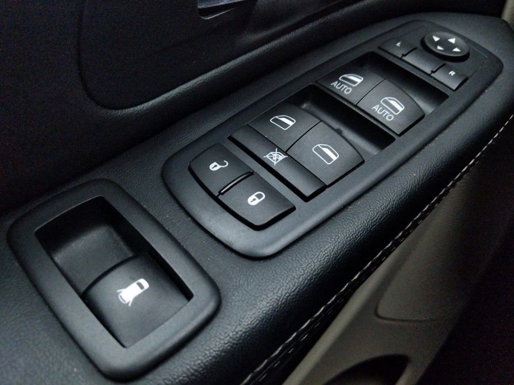 2016 Chrysler Town and Country - Driver Power Windows/Lock Control
