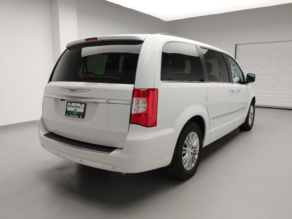 2016 Chrysler Town and Country - Passenger Rear Bumper