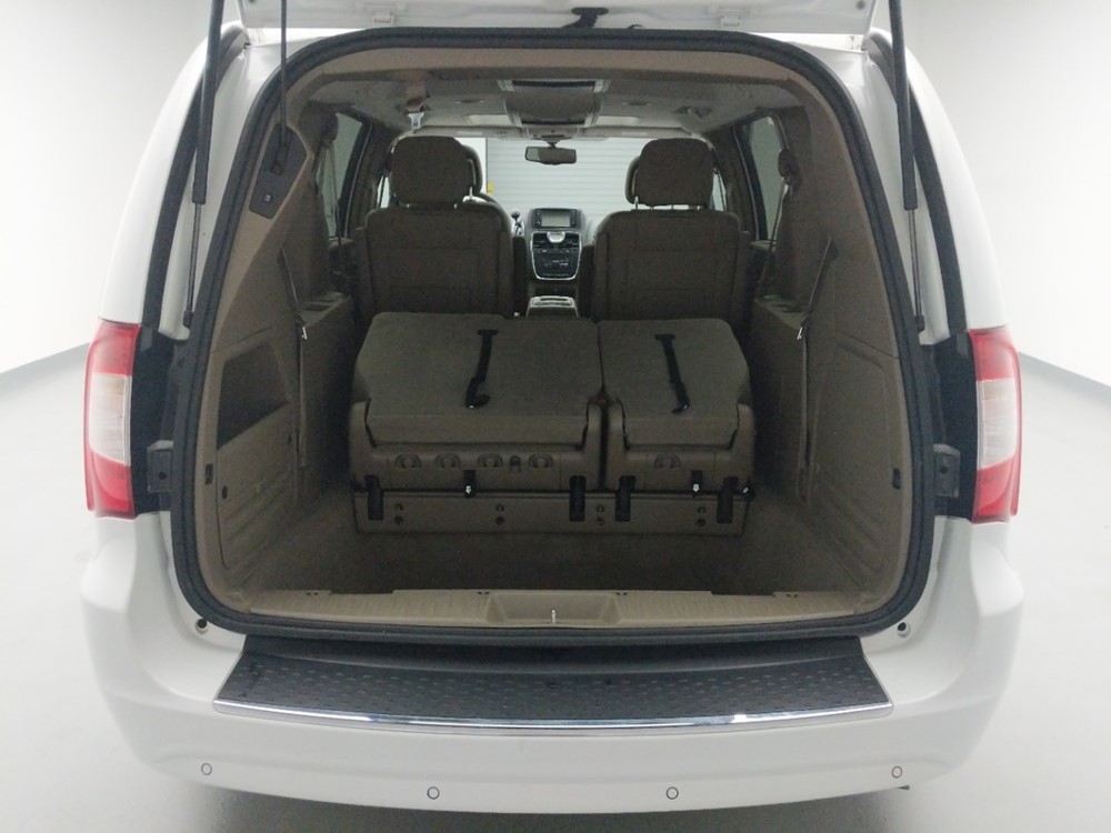 2016 Chrysler Town and Country - Trunk