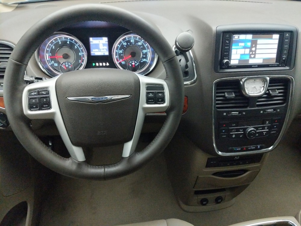 2016 Chrysler Town and Country - Driver Dash