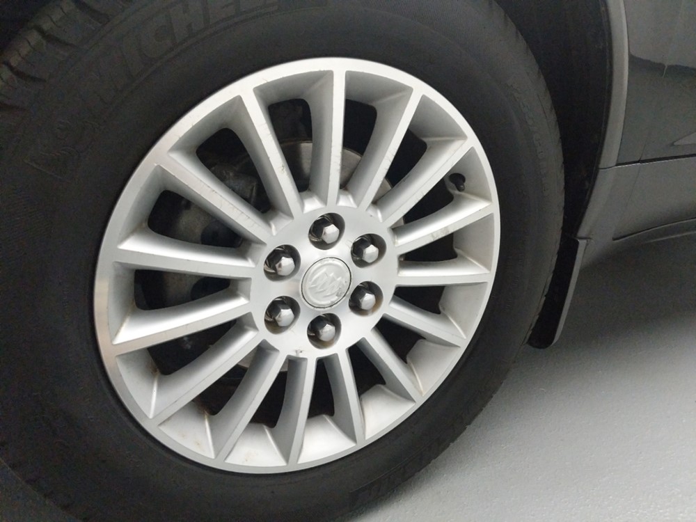 2011 Buick Enclave - Wheel