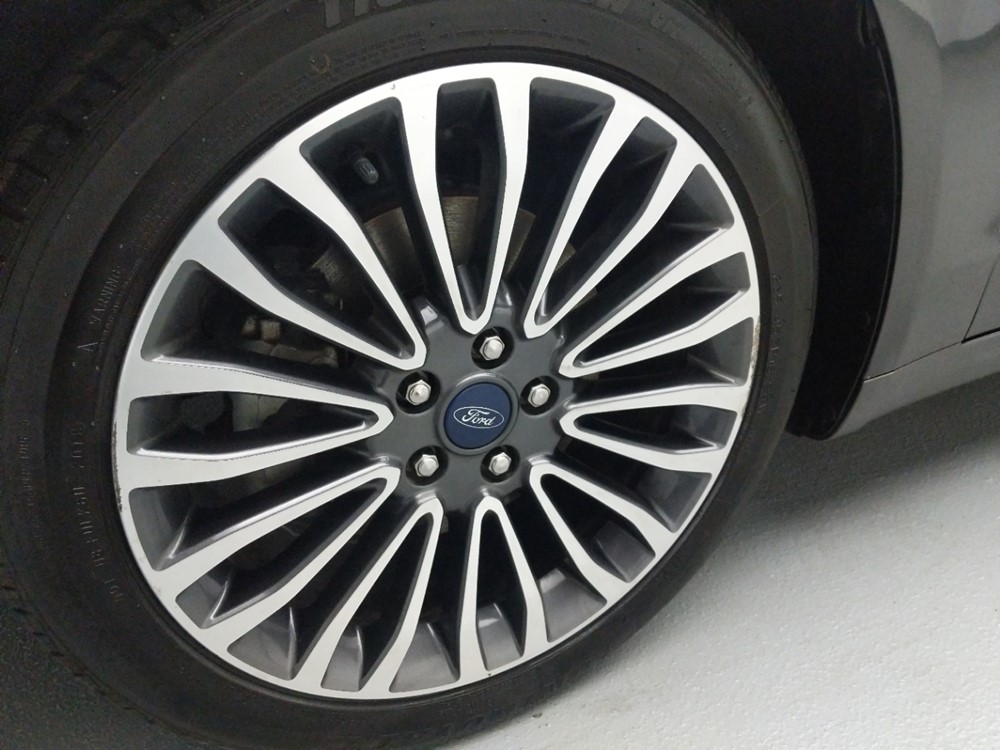 2017 Ford Fusion - Wheel