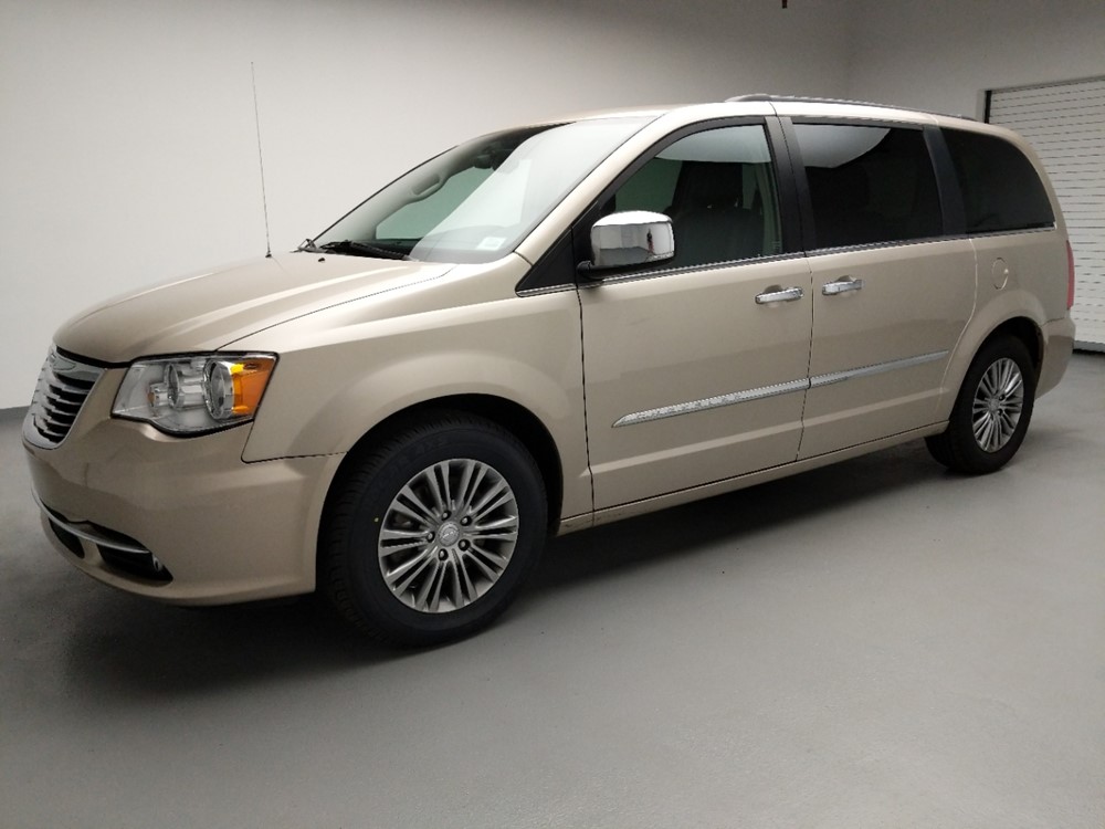 2014 Chrysler Town and Country - Driver Front Side