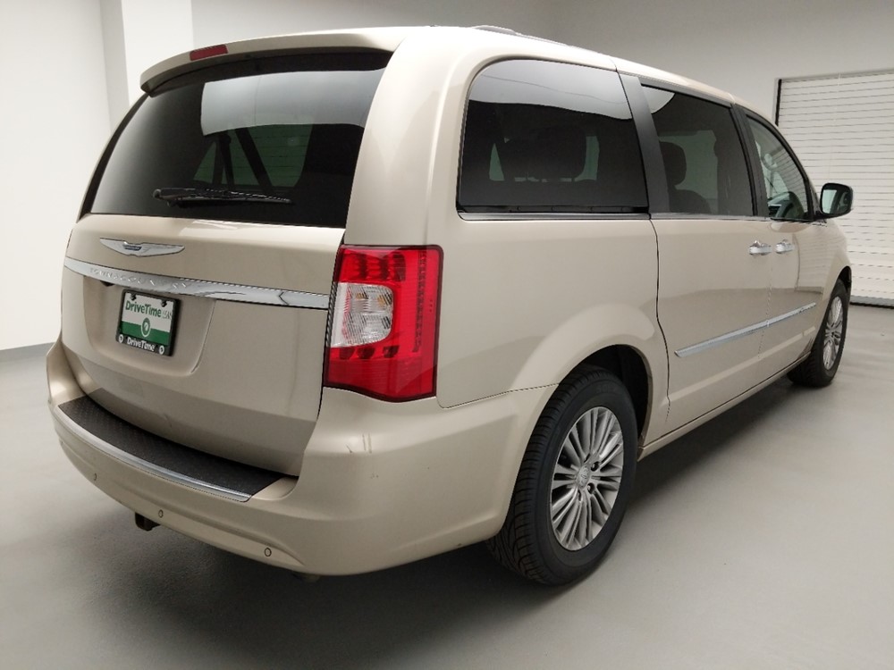 2014 Chrysler Town and Country - Passenger Rear Bumper