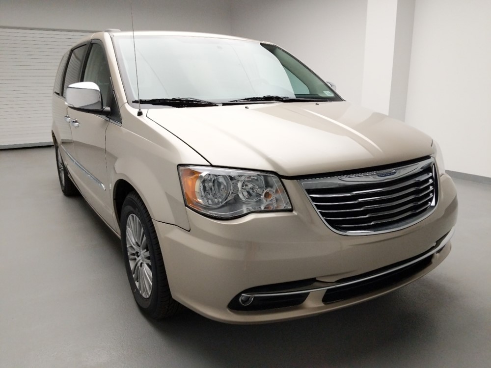 2014 Chrysler Town and Country - Passenger Front Hood