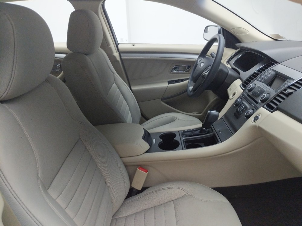 2015 Ford Taurus - Passenger Front Seat