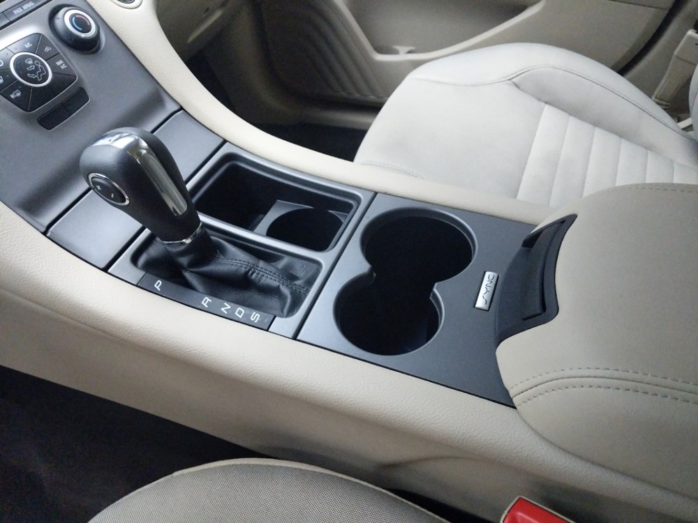 2015 Ford Taurus - Center Console/Cup Holders
