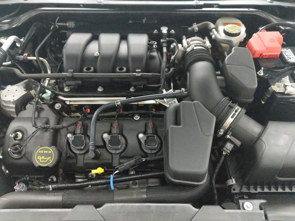 2015 Ford Taurus - Engine