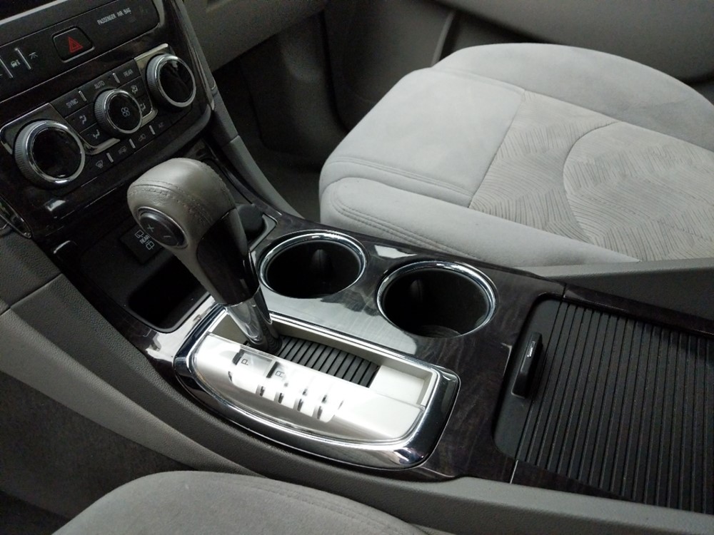 2017 Buick Enclave - Center Console/Cup Holders