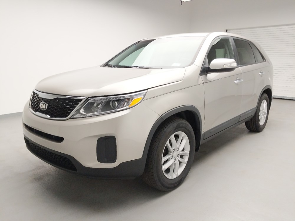 Used 2015 Kia Sorento Driver Front Bumper