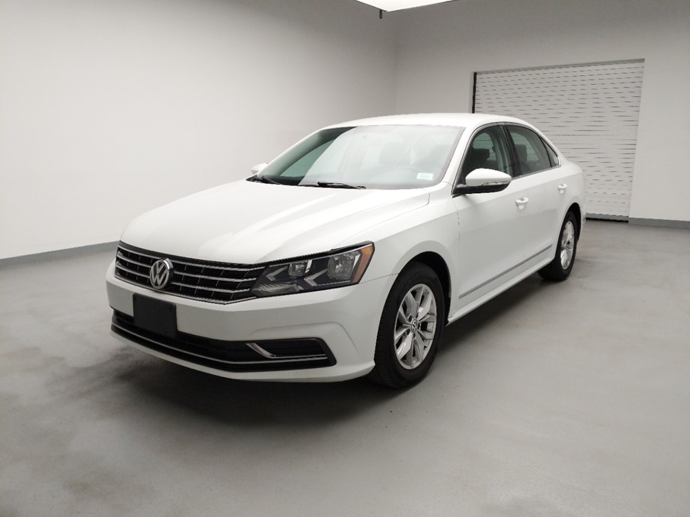 Used 2016 Volkswagen Passat Driver Front Bumper