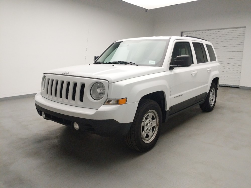 Used 2017 Jeep Patriot Driver Front Bumper