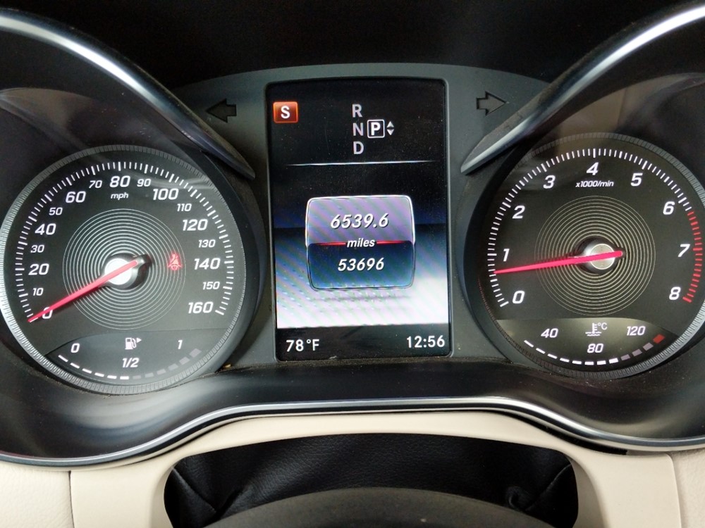 2015 Mercedes-Benz C300 - Odometer Close Up