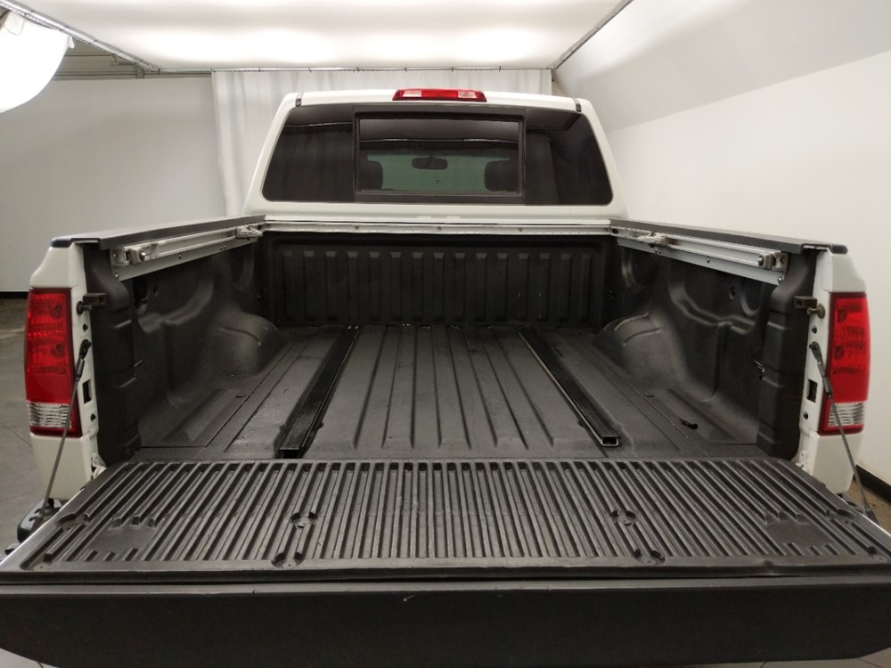 2015 Nissan Titan - Trunk