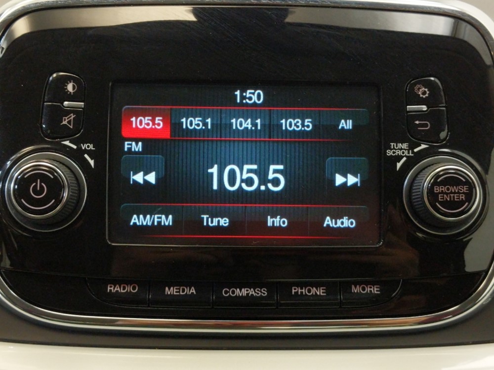 2016 FIAT 500 - Stereo Package