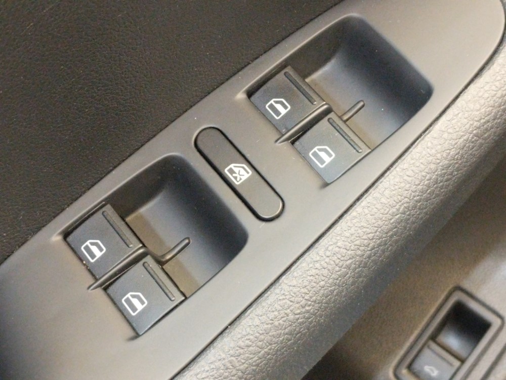 2017 Volkswagen Jetta - Driver Power Windows/Lock Control