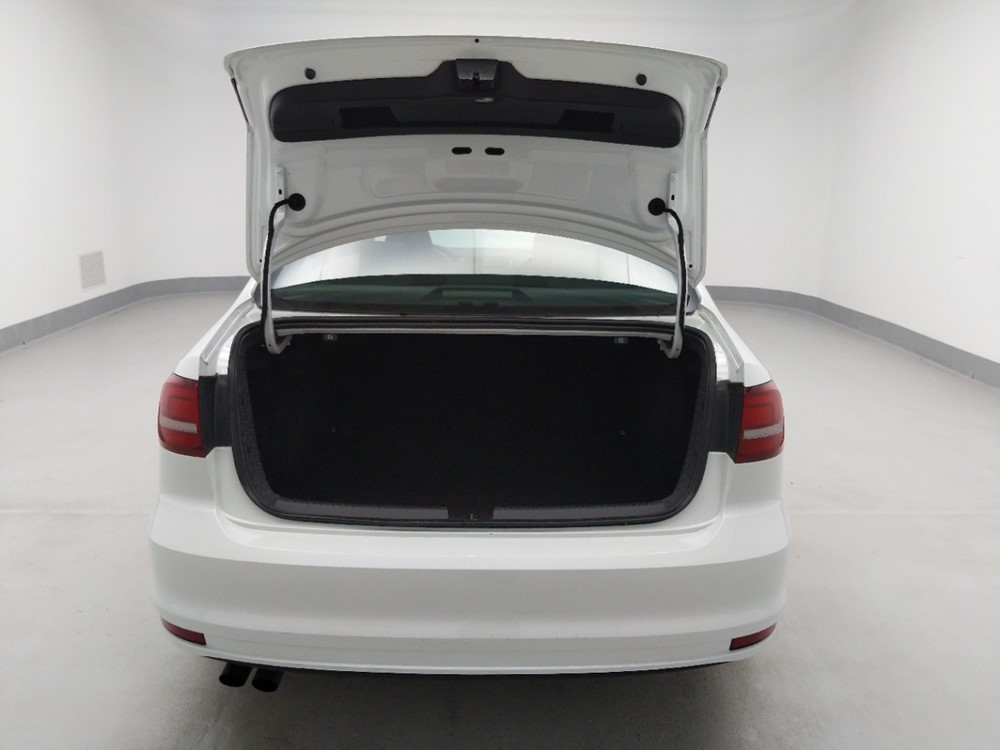 2017 Volkswagen Jetta - Trunk