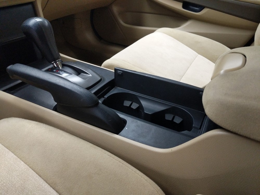 2010 Honda Accord - Center Console/Cup Holders